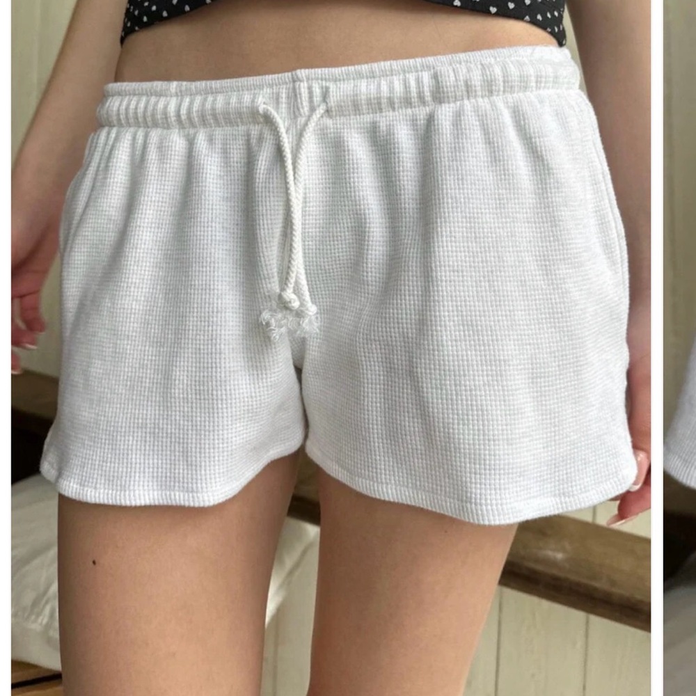 Brandy Melville Summer Thermal Shorts in Heather Gray Size (XS/S) - Picture 7 of 8